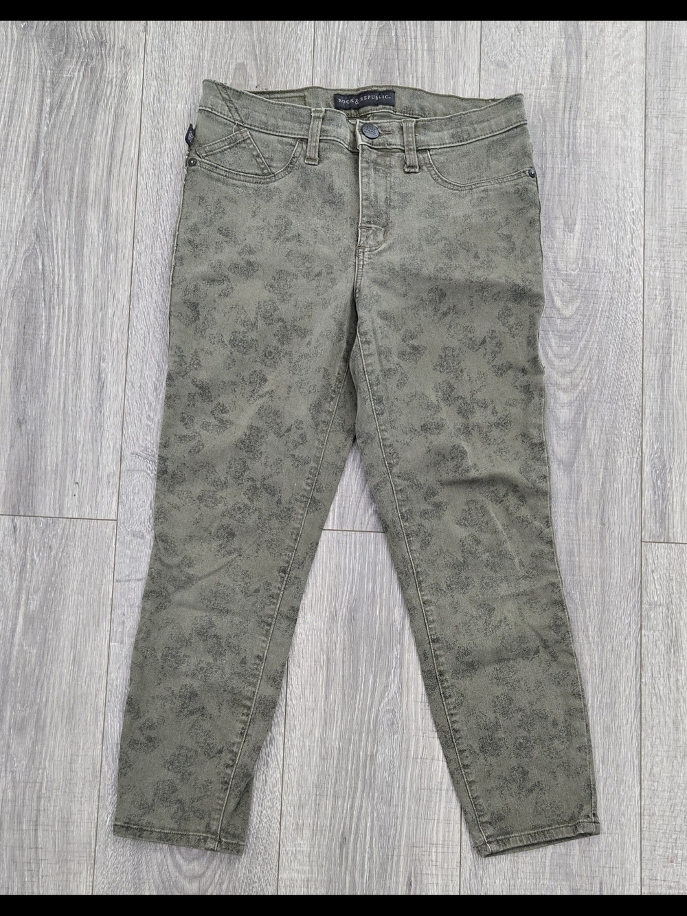 Rock & Republic Olive Green Skinny Jeans with Subtle Print
